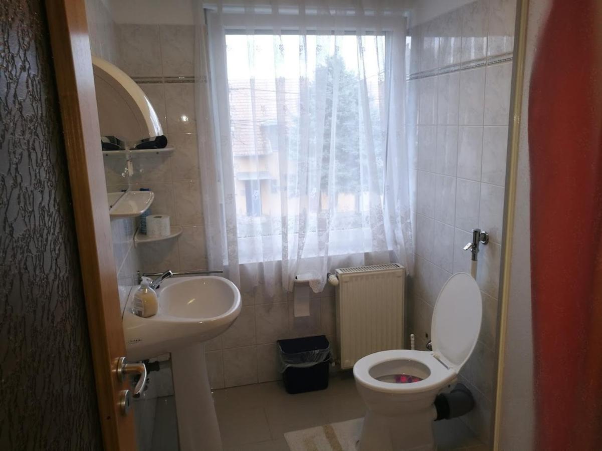 Apartment Revesz Harkány Exterior foto